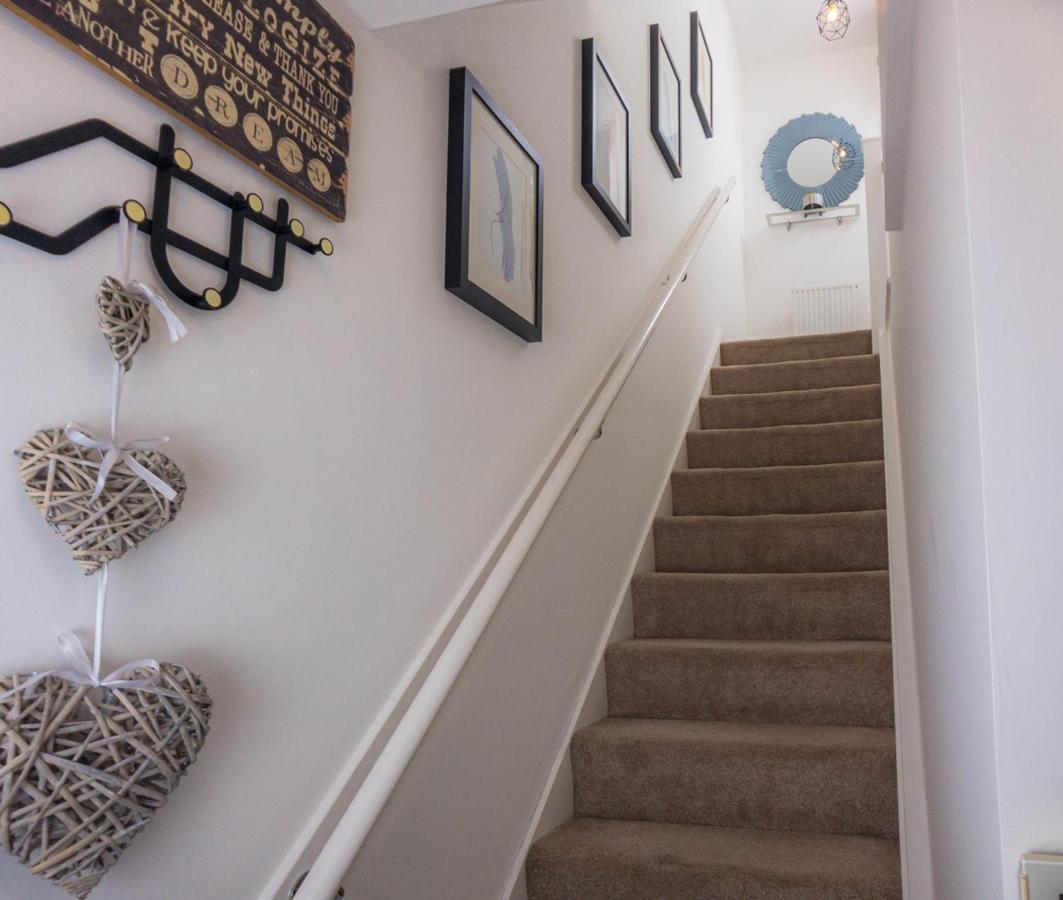 Modern 2 Bed House With Parking And Garden Villa Nottingham Eksteriør billede