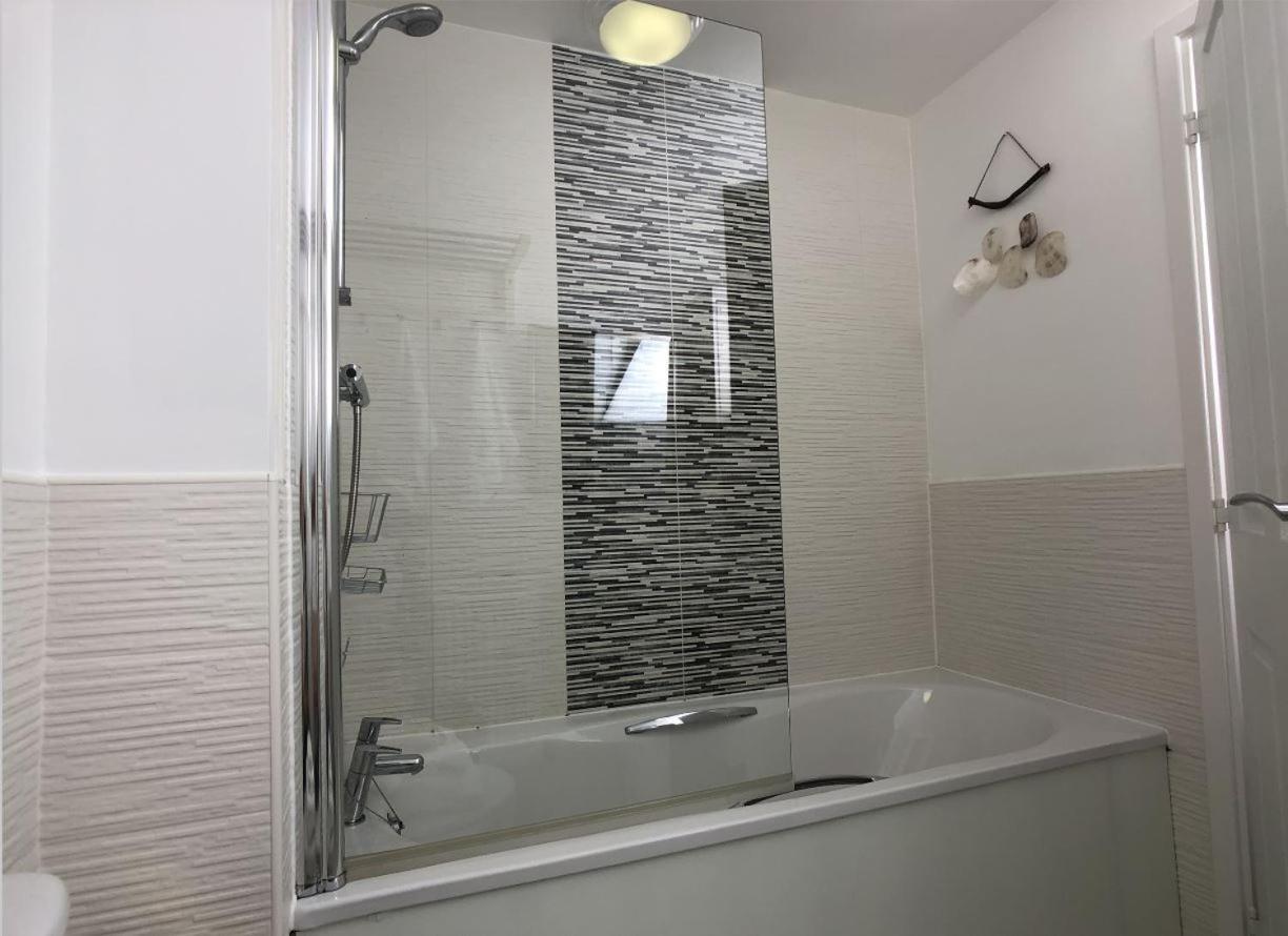 Modern 2 Bed House With Parking And Garden Villa Nottingham Eksteriør billede